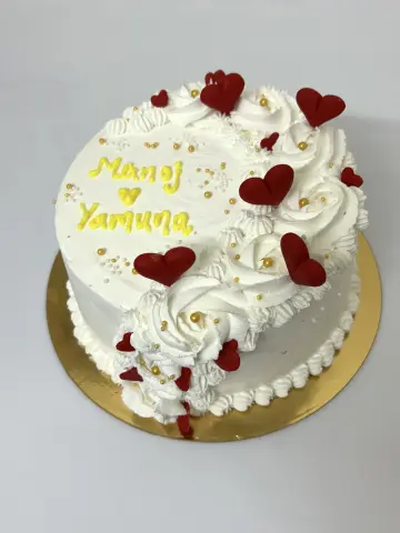 Love theme cake